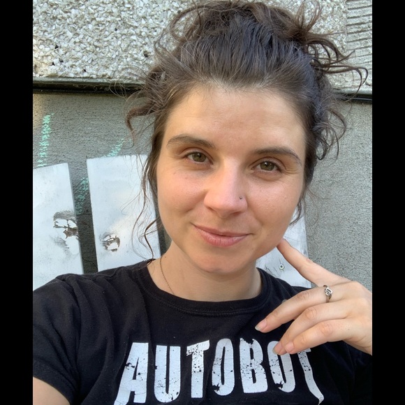 Meet your Posher, Dana - Picture 2 of 8